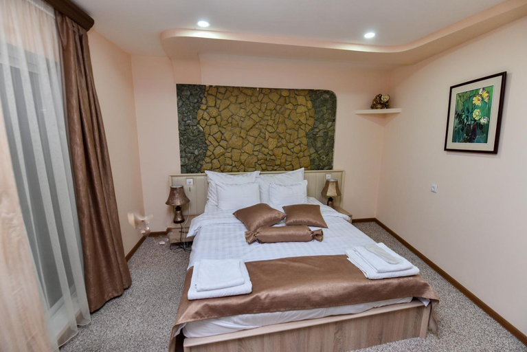 Others 2, Gayane Hotel