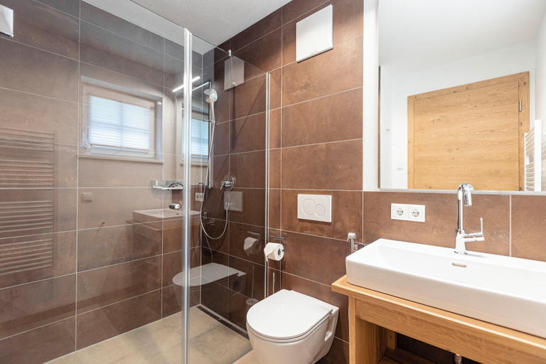 Bathroom 3, Tauernlodges Uttendorf by ALPS RESORTS, Zell am See