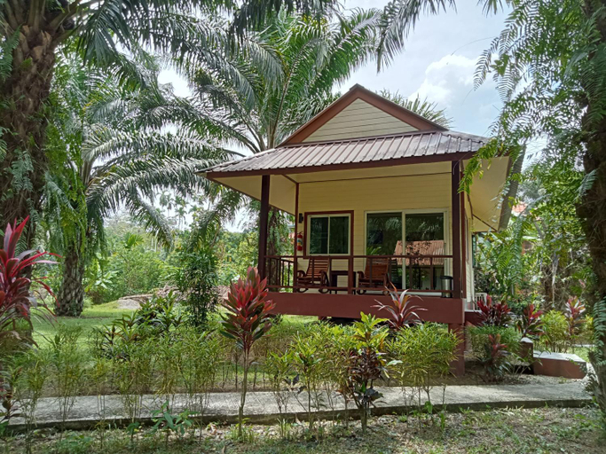 Exterior 9