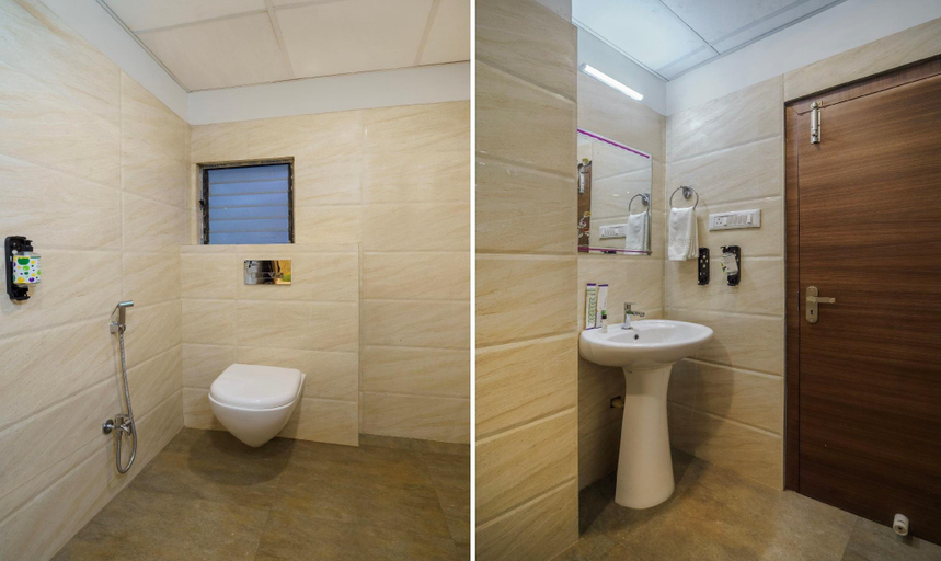 Bathroom 4, Treebo Park Palace, Kamrup Metropolitan