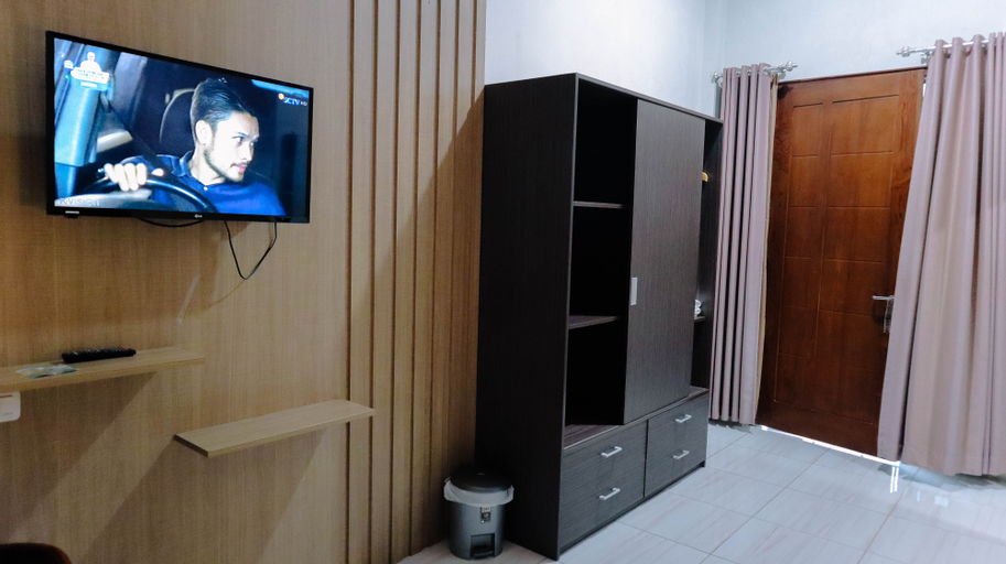Bedroom 13