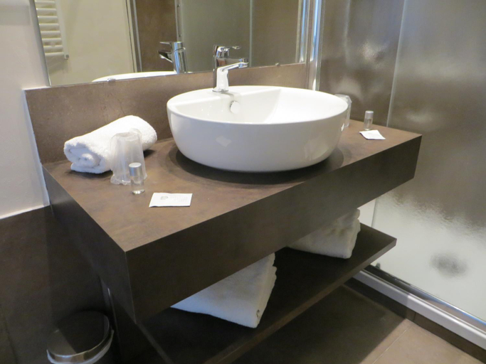Bathroom 4, Hotel de charme Regency, Alpes-Maritimes