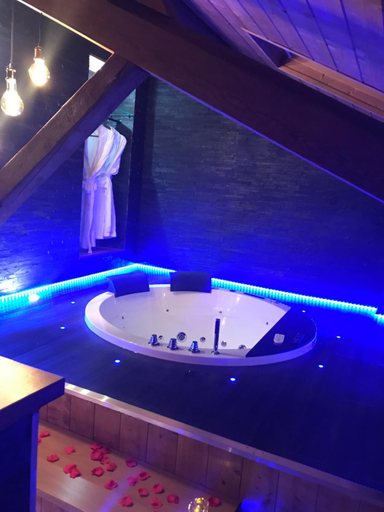 Le Chalet Loft and Spa, Rhône
