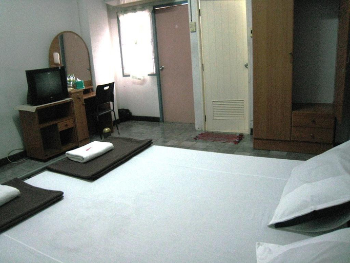 Bedroom 4, Pakchong Town Hotel, Pak Chong