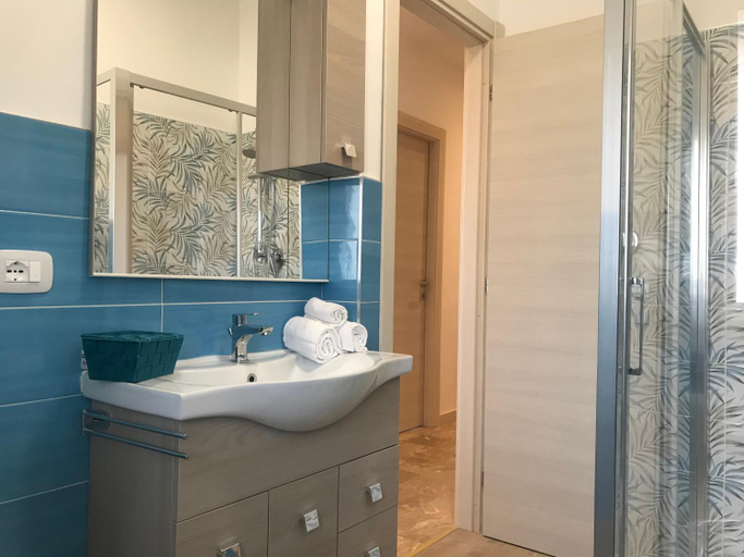 Bedroom 2, Appartamento Bianco by Holiday World, Savona