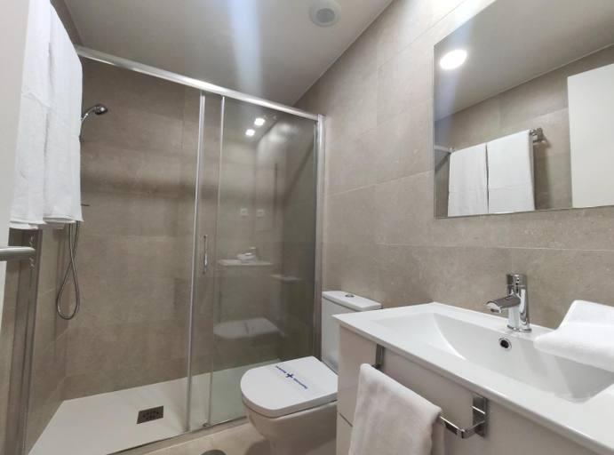Bathroom 4, Apartamentos Atempo Aranjuez, Madrid