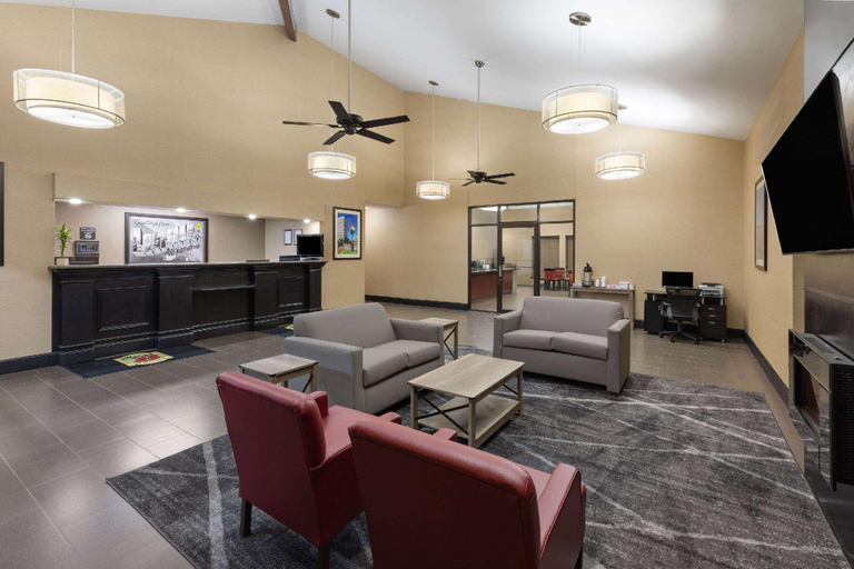 Public Area 2, Super 8 by Wyndham Alexandria LA, Rapides
