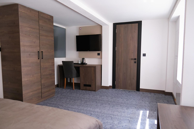 Bedroom 16