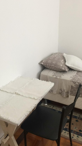 Others 2, Proximo ao Consulado - Quarto Inteiro, Porto Alegre