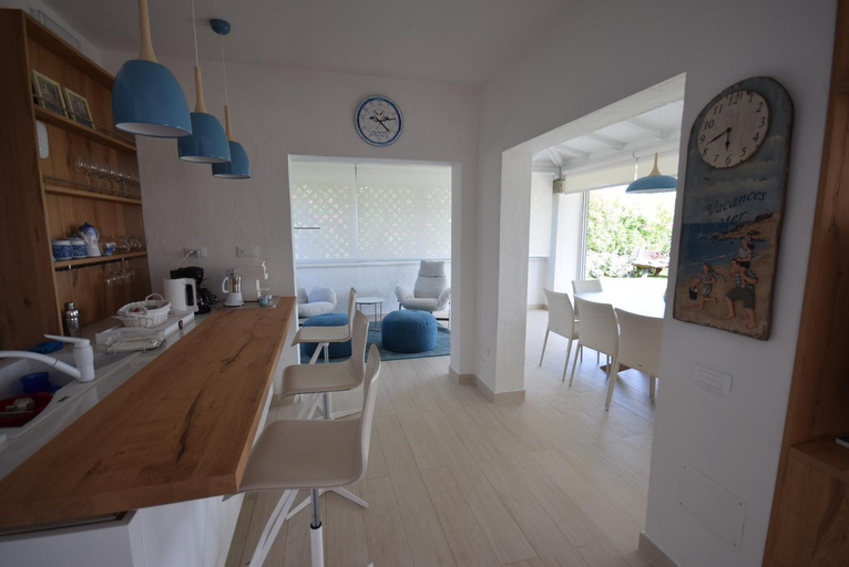 Others 5, VILLA BAIRES - CHIA, Cagliari