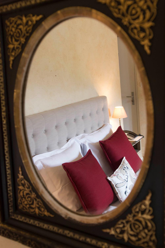 Bedroom 2, Demeures & Chateaux Hotel Les Hospitaliers, Drôme