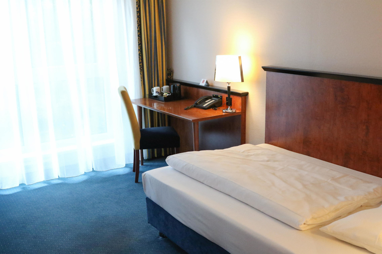 Bedroom 2, Amedia Hotel Frankfurt-Ruesselsheim, Groß-Gerau