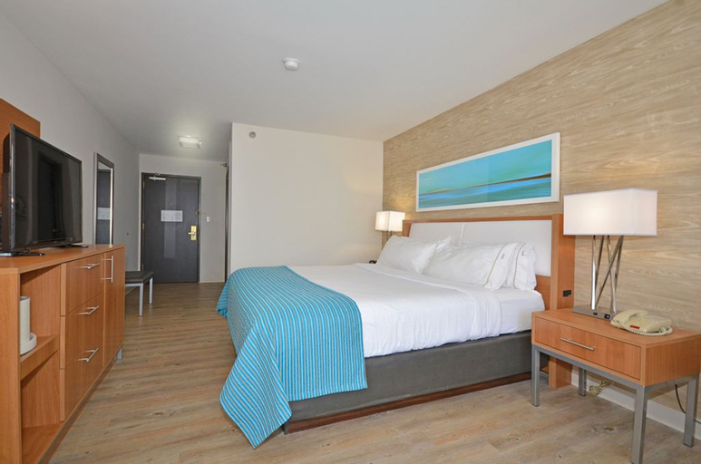 Holiday Inn Express & Suites Farmington by IHG - Tap to explore photos