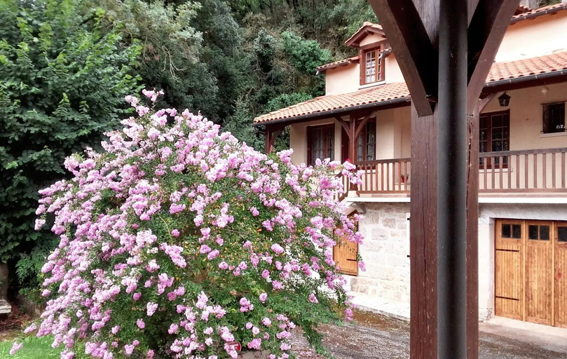 Others 2, Villa confortable a Milhars avec piscine privee, Tarn