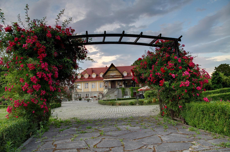 Others 4, Zespol Palacowo-Parkowy Badzow, Polkowice