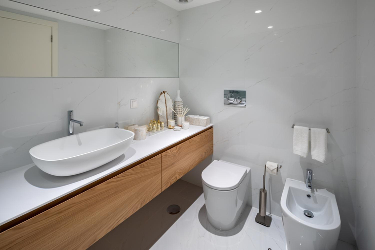 Bathroom 3, the Quest - Luxury Beach Apartment, Albufeira