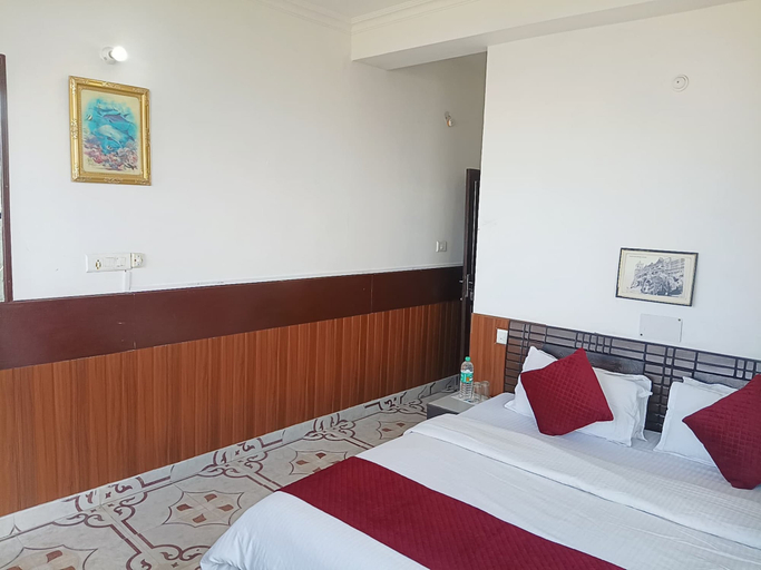 Bedroom 1, Hotel D Pal, Solan
