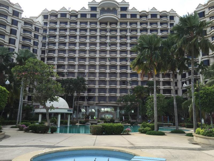 Exterior & Views 3, Everly Resort Hotel Malacca , Malacca City