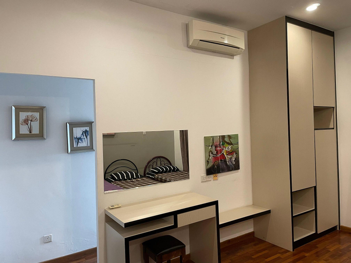 Dining Room 12