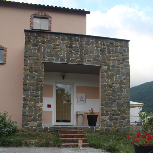 Exterior 7