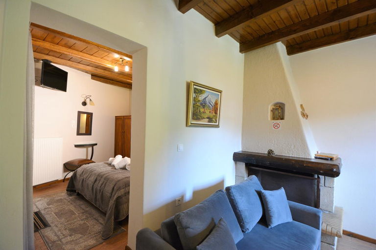 Bedroom 2, Xenonas Orizontes, Peloponnese