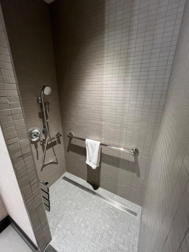 Bathroom 3, Muckleshoot Casino Resort, King