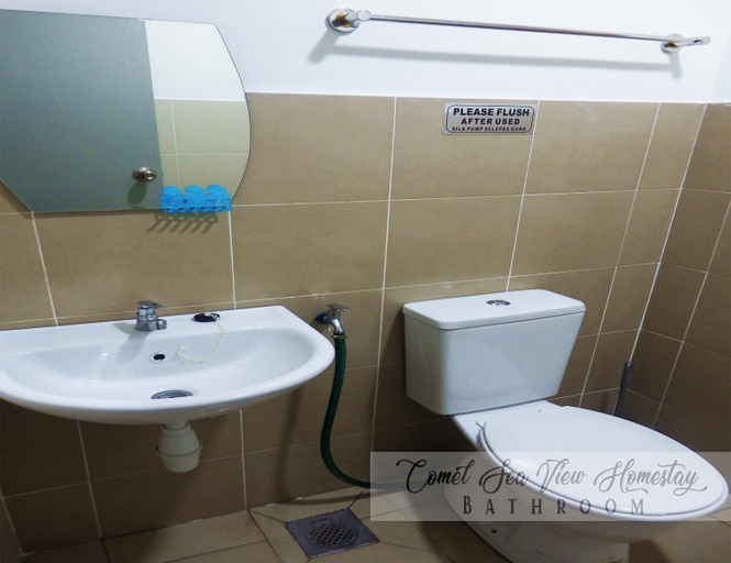 Bathroom, COMEL SEA VIEW HOMESTAY / GUEST HOUSE, Kuantan
