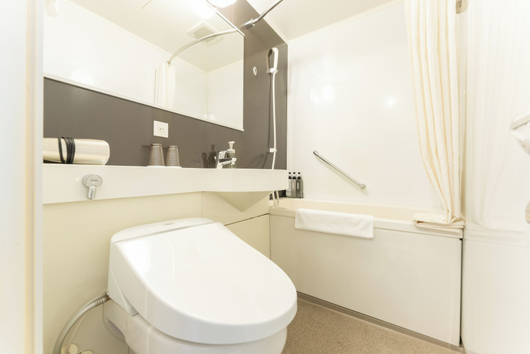 Bathroom 24