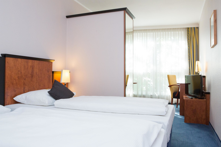Bedroom 5, Amedia Hotel Frankfurt-Ruesselsheim, Groß-Gerau