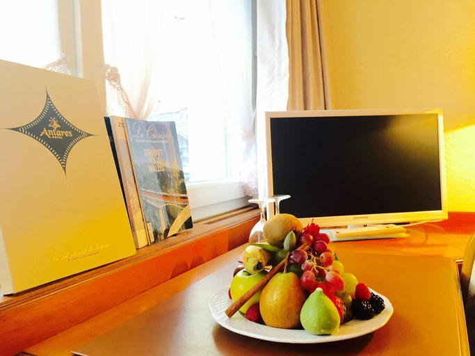 Food & Drinks 5, Antares, Visp
