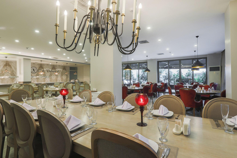 Food & Drinks 4, Nobel Otteli Mersin, Merkez