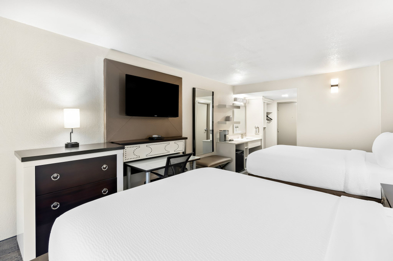 Holiday Inn Express Atlanta Galleria - Ballpark Area - Tap to explore photos
