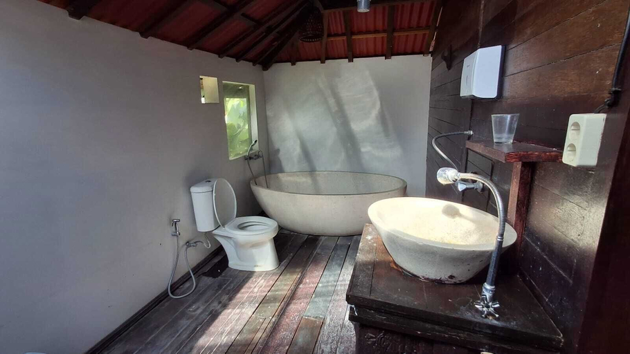 Bathroom, Starnov Villa, Badung