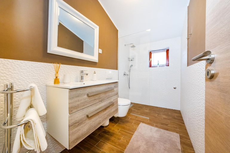 Bathroom 2, Evergreen Apartments Zadar, Zadar