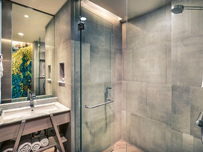 Bathroom 4
