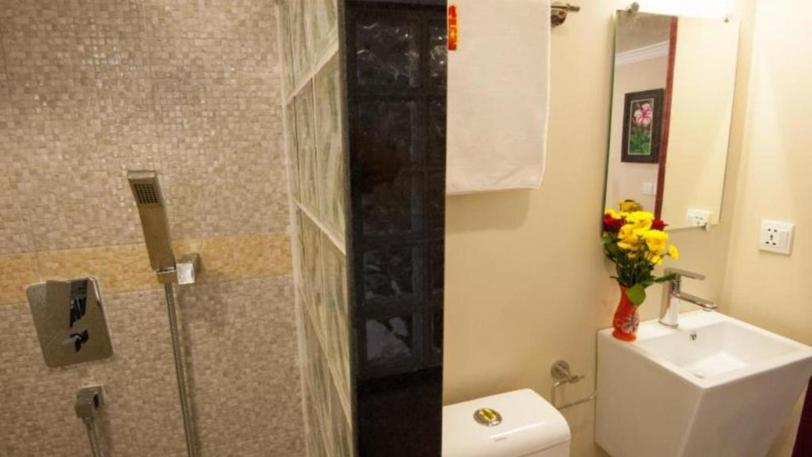 Bathroom 5