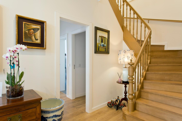 Public Area 3, Luxurious Pink House and Parking, Porto