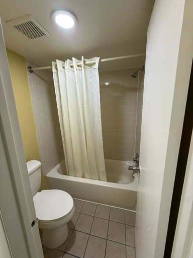 Bathroom 3, Relax Inn, Hampton
