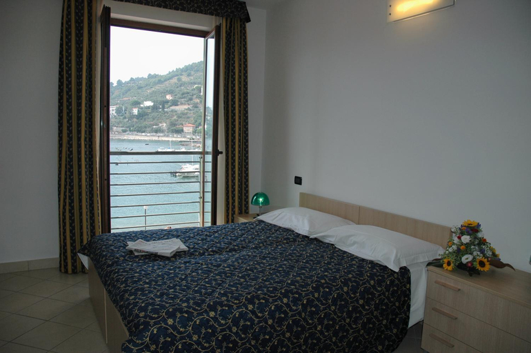 Bedroom, Residence Le Terrazze, La Spezia