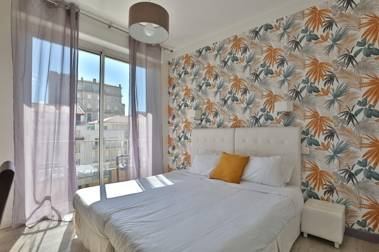 Bedroom 4, Cit'Hotel le Marbella , Pyrénées-Atlantiques