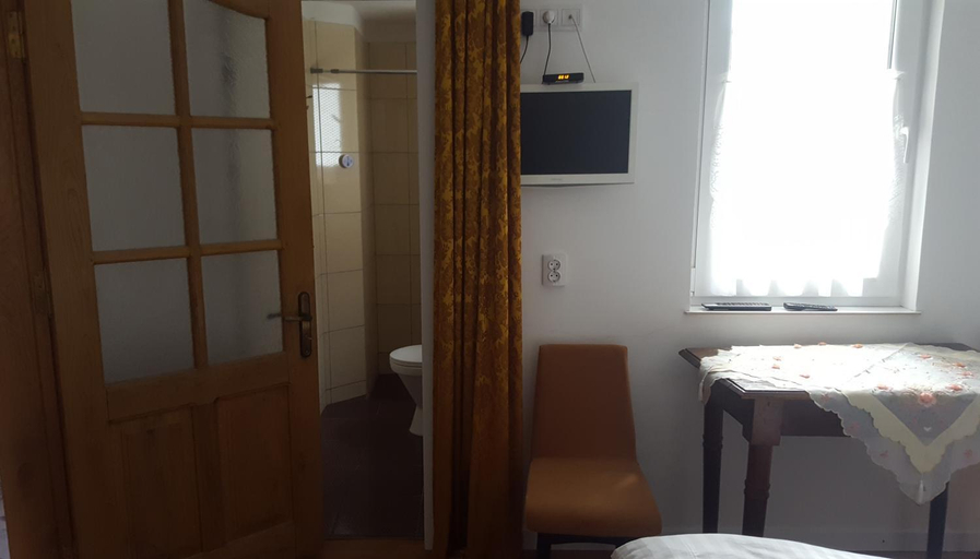 Others 3, Room in An Old House, Drohobyts'ka