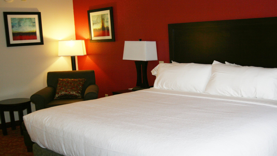 Holiday Inn Guin, an IHG Hotel - Tap to explore photos