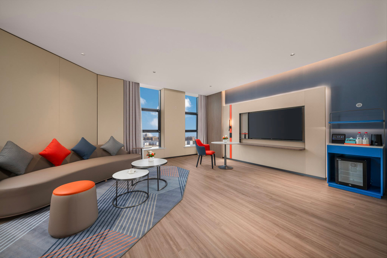 Holiday Inn Express TURPAN - Tap to explore photos