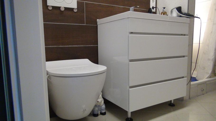 Bathroom 3, Guestroom with wide view and pool near city side, 2nd guest with extra bed possible, Frankfurt am Main