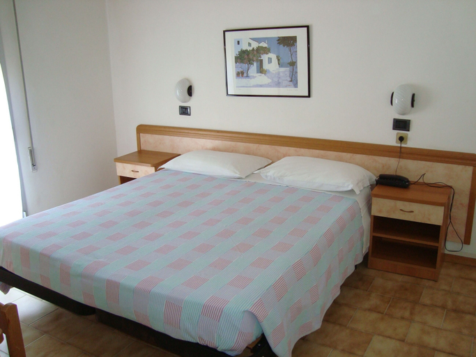 Bedroom 2, Hotel Residence Fausta, Rimini