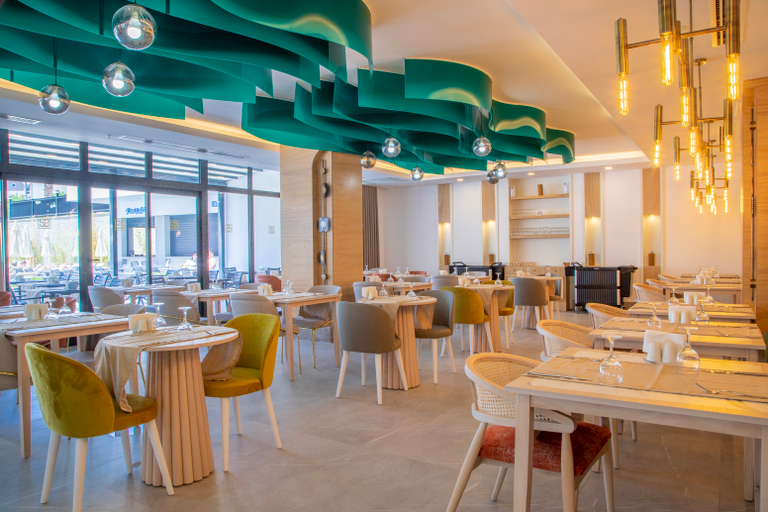 Food & Drinks 4, Side Zeugma Adult Only +16 Age, Manavgat