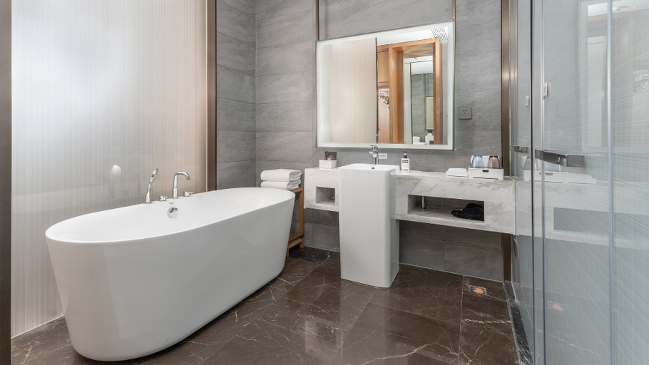 Holiday Inn Express PINGCHANG Room Type - 1 King Standard Courtyard Access