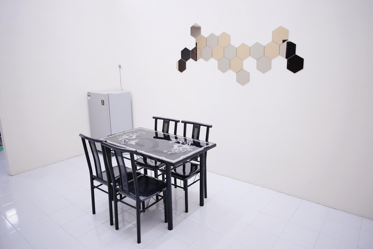 Dining Room 9