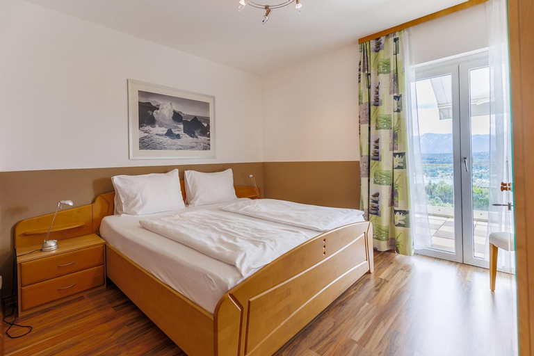 Bedroom 13