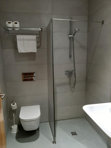 Bathroom 3, Hosteria de Gonzar, Lugo